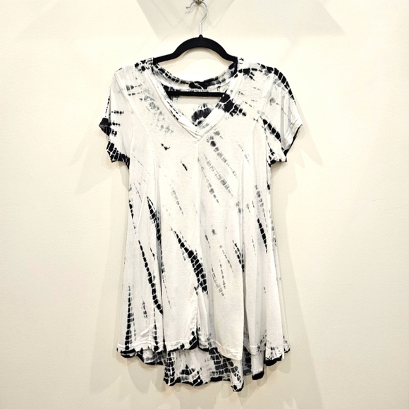 Raya Sun Black and White Tie Dye V Neck Coverup Mini Dress Size Medium - Picture 2 of 7
